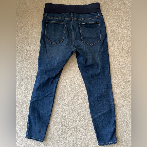 GAP Maternity Jeans - Picture 2 of 3